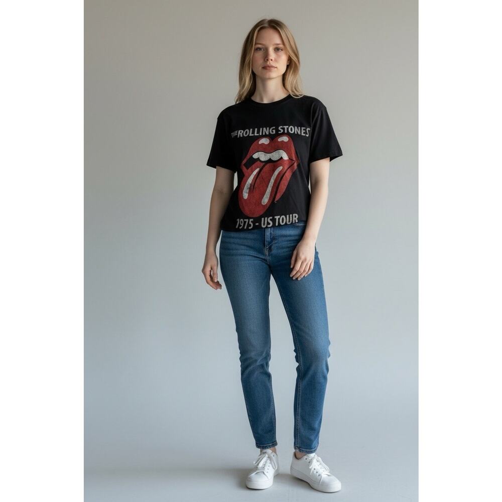 The Rolling Stones 1975 US Tour Graphic T-shirt Women Large Black Short Sleeve
